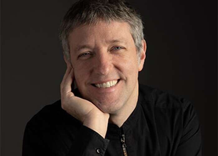 Dinur Conducts Tchaikovsky
