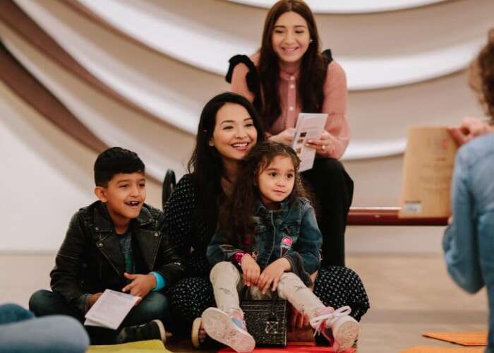 Bilingual Story Time in the Galleries: Mandarin Chinese and English