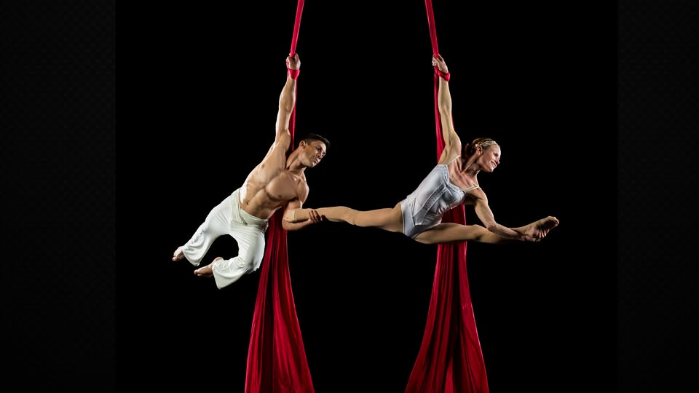 North Carolina Symphony – Cirque Holiday Pops