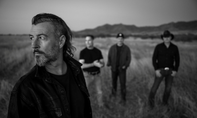 Roger Clyne and The Peacemakers