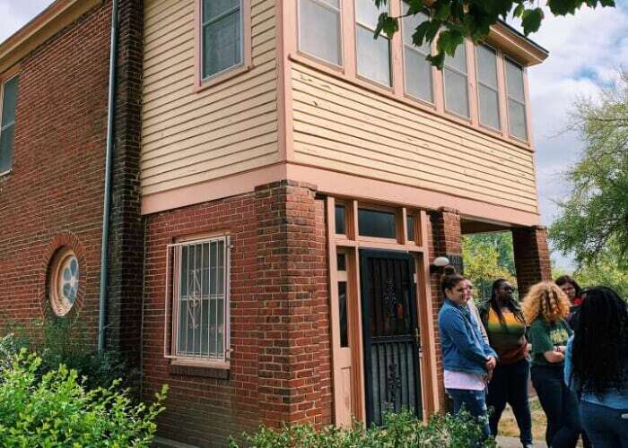 Spring Black Neighborhood Walking Tour