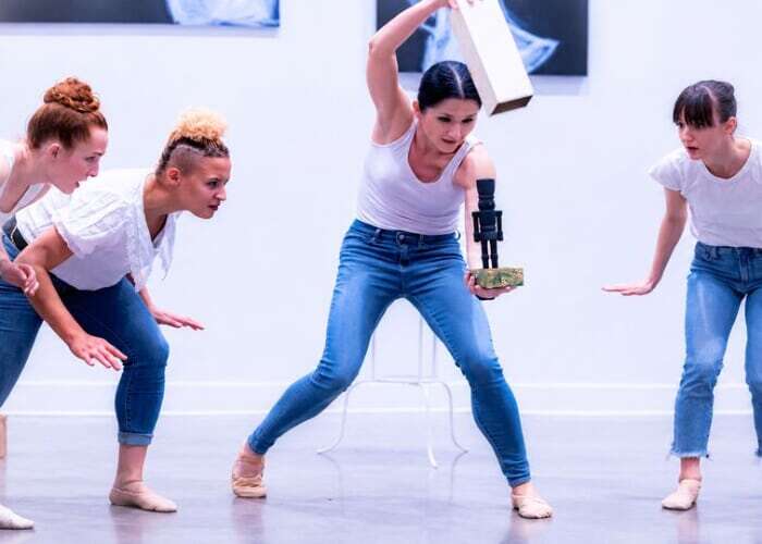 Modern Nutcracker Ballet – Christmas Legend